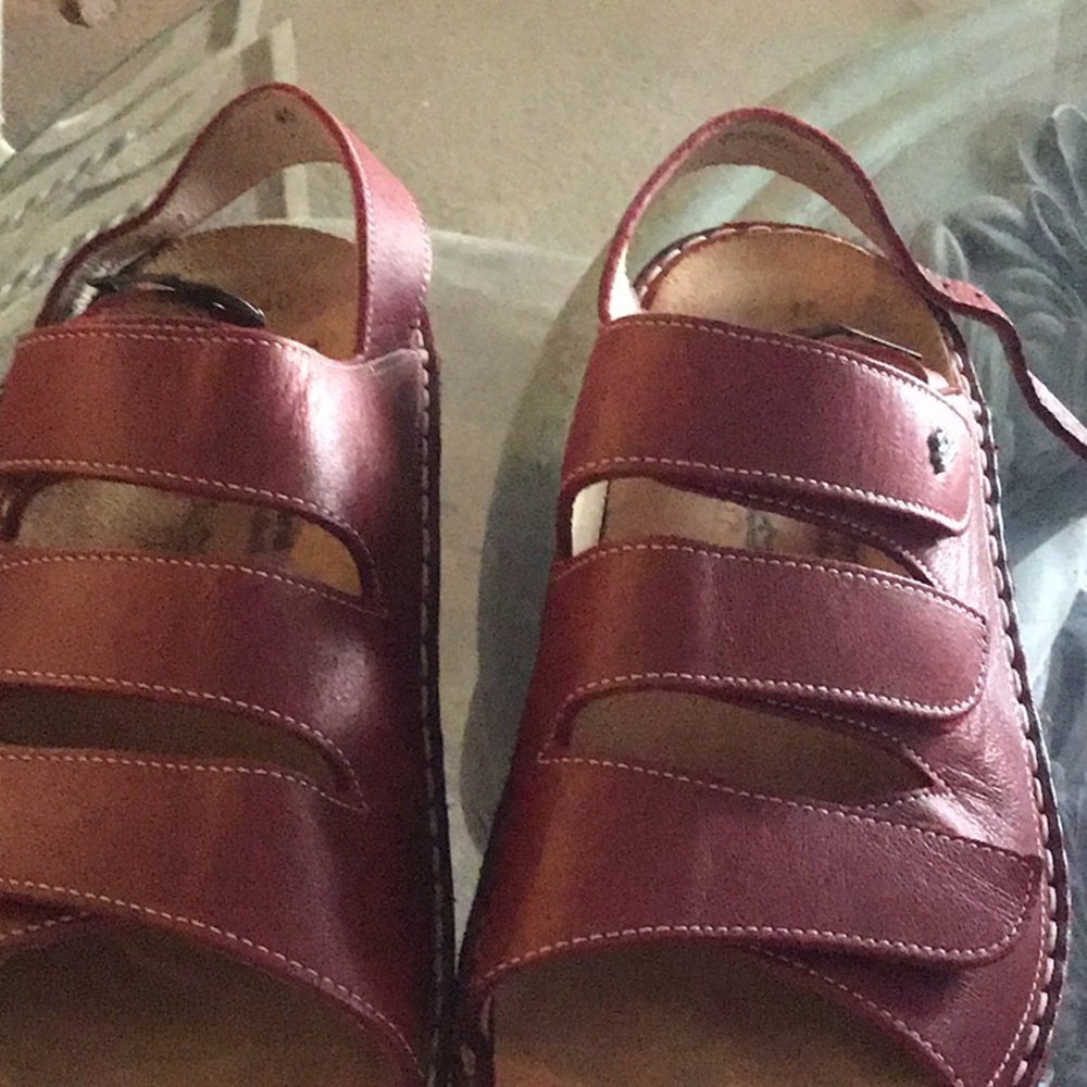 Finn Comfort sandals